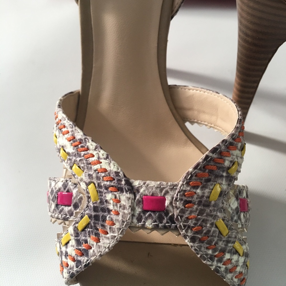 GUESS HIGH HEELS - Picture 3 of 7